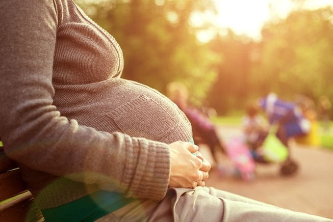 Pour éviter la dépression post-partum, bronzez !