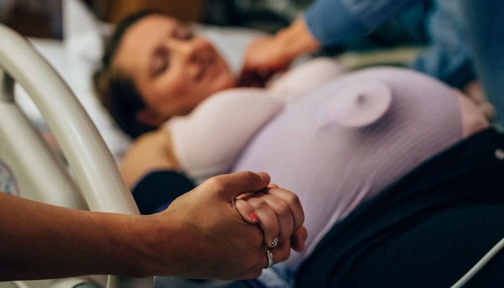 L'importance de la présence et du soutien du partenaire pendant l'accouchement - Naturelle Maman