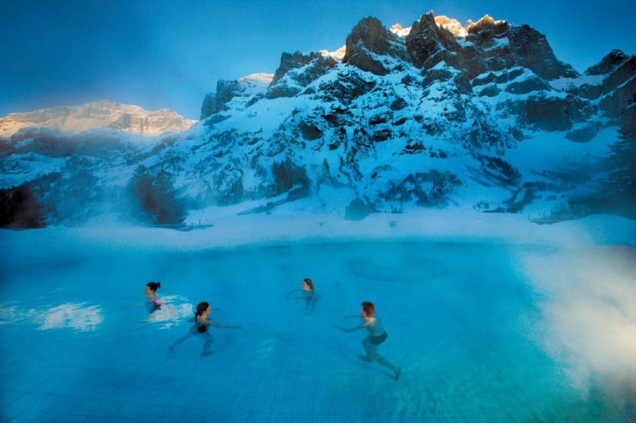 Bain chaud, hammam et sauna pendant la grossesse : est-ce vraiment dangereux ?