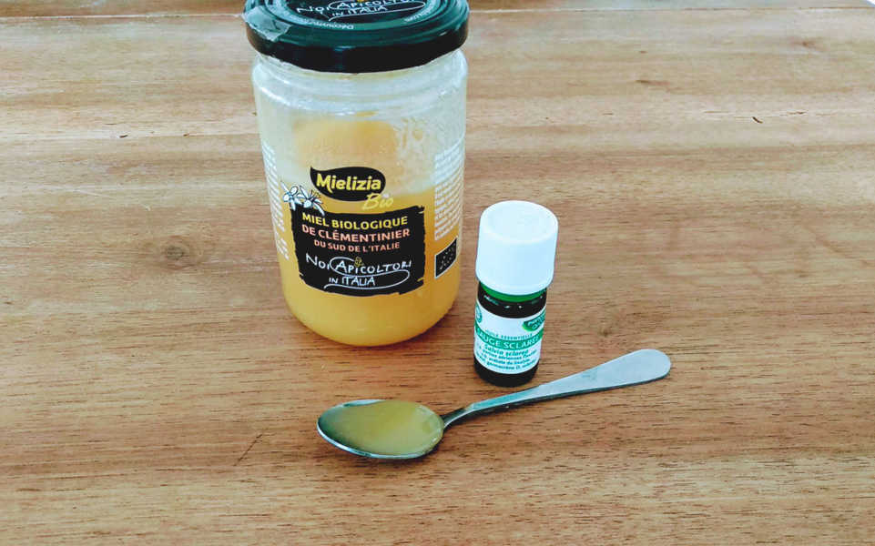 l'huile essentielle de sauge sclarée pour l'accouchement