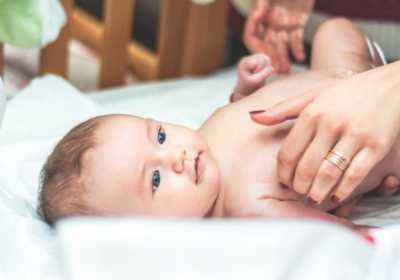 massage pour aider bébé à s'endormir
