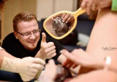 Pourquoi utiliser un miroir pendant l'accouchement ?