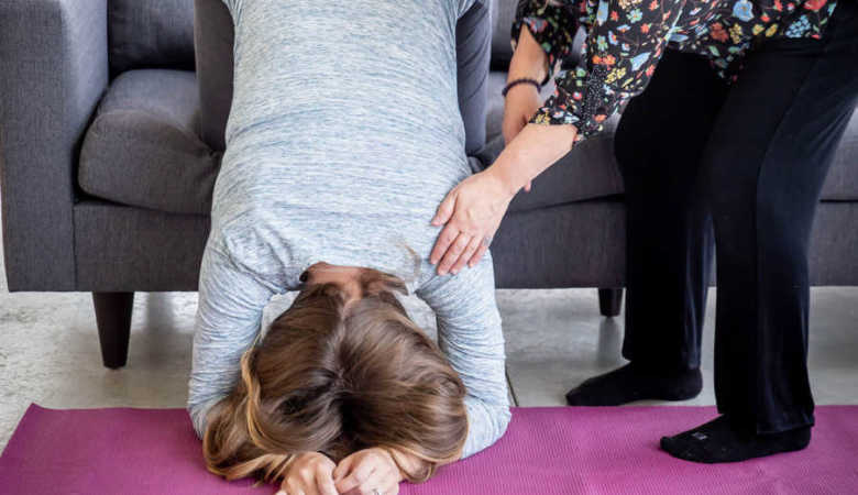 position inversée en avant de spinning babies pour la grossesse et l'accouchement