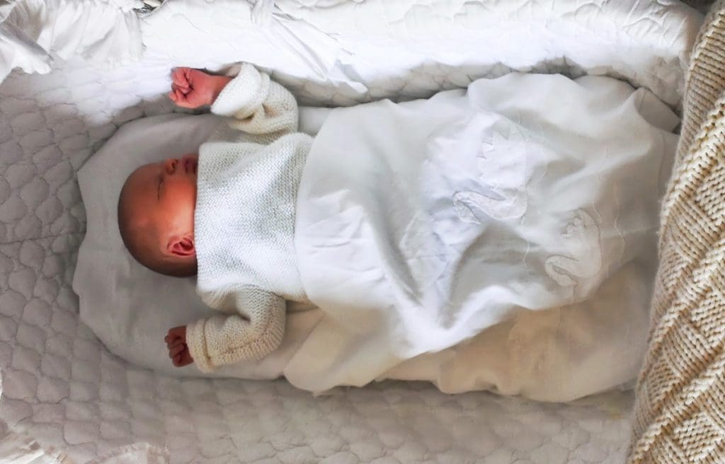Comment apprendre à un bébé à faire ses nuits par Naturelle Maman