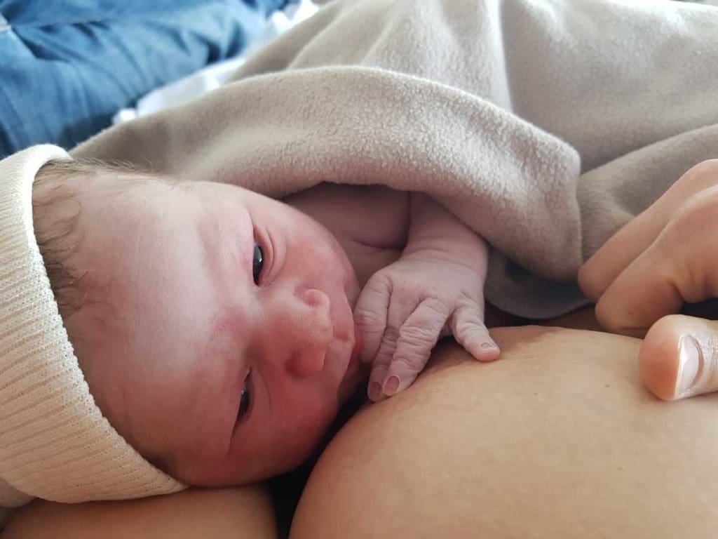 Récit d'accouchement express et sans péridurale à la maternité de Boulogne-sur-mer sur Naturelle Maman