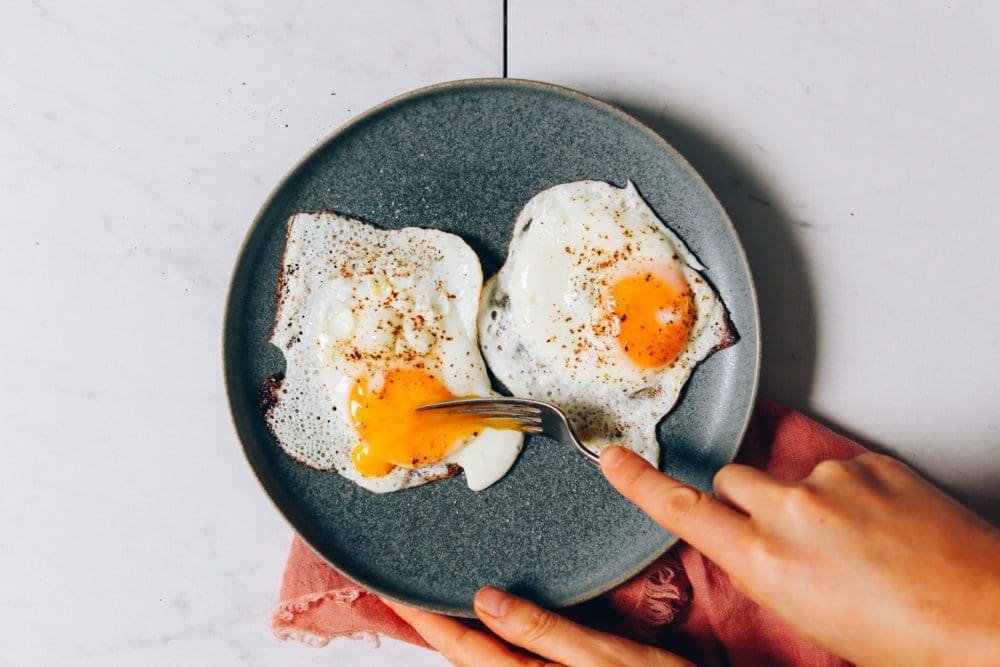Le jaune d'oeuf est une bonne source de choline pendant la grossesse
