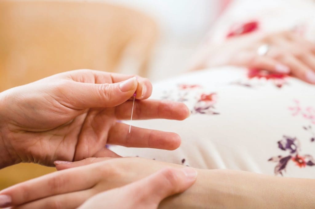 Docteur Madeleine Matura, Gynécologue-obstétricienne diplômée en acupuncture médicale donne ses conseils sur Naturelle Maman