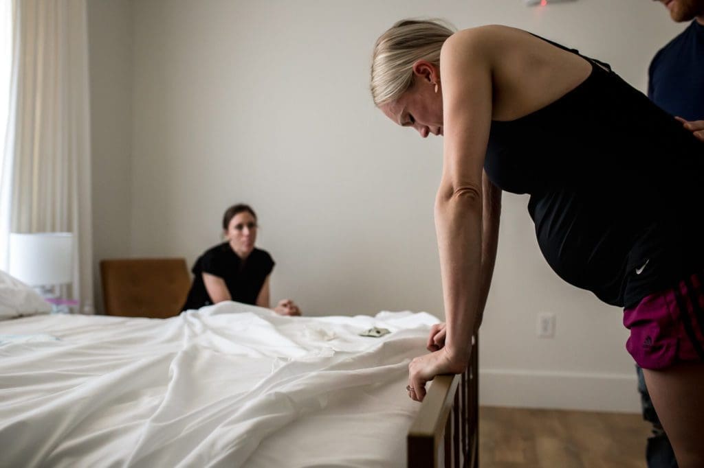 Les 20 meilleures positions d'accouchement à connaître selon les experts et les mamans - Naturelle Maman