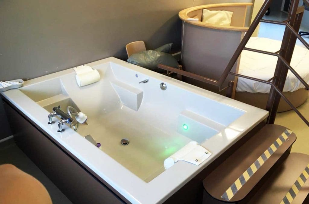 Salle nature baignoire dilatation