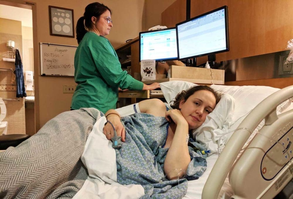 Récit de naissance douce de Nora : un accouchement à domicile à l'opposé de son premier accouchement à la maternité