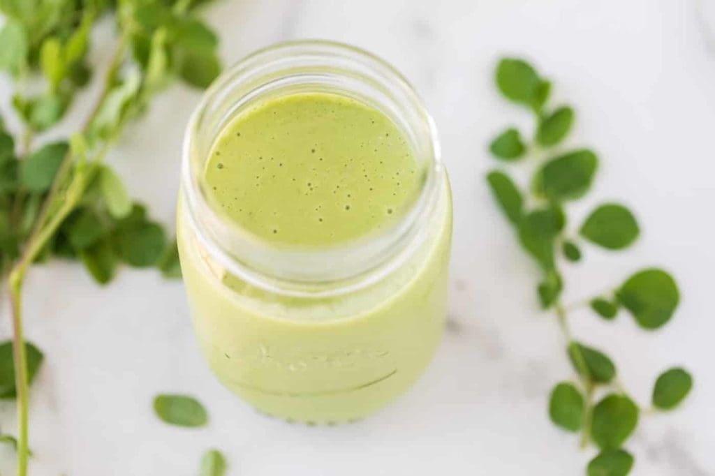 Les feuilles de moringa : un trésor de santé pendant la grossesse et le post-partum - Photo de Naturelle Maman