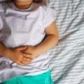 Comment soigner vos enfants s'ils ont des vers intestinaux ? Les meilleurs remèdes naturels sélectionnés par Naturelle Maman