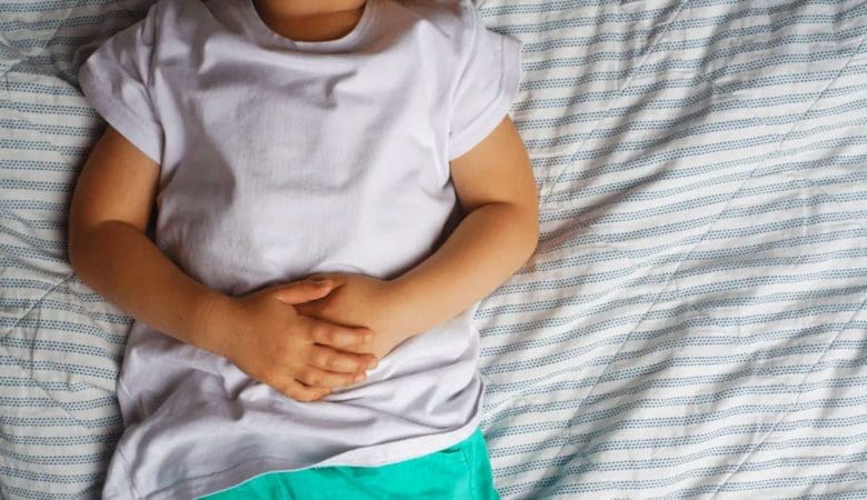 Comment soigner vos enfants s'ils ont des vers intestinaux ? Les meilleurs remèdes naturels sélectionnés par Naturelle Maman