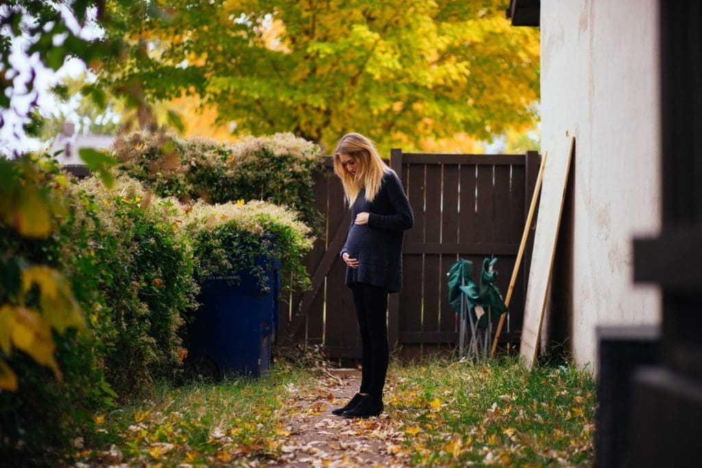 2h par semaine dans la nature par semaine apportent de nombreux bienfaits pendant la grossesse, l'accouchement et le post-partum - Naturelle Maman