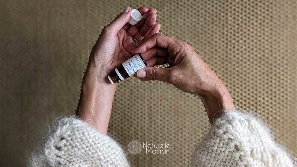 Huile essentielle de ravintsara pour les enfants : comment le protéger des virus de l’hiver avec cet élixir d'immunité - Naturelle Maman