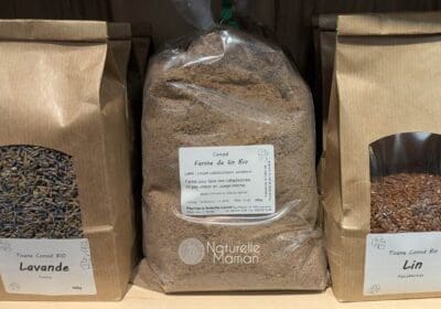 La farine de lin s'achète en pharmacie ou magasin bio, de préférence déshuilée - Photo de Naturelle Maman